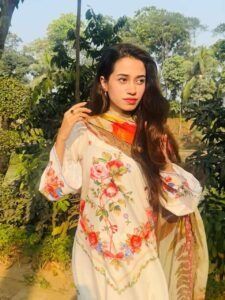 ed38135d 063c 46aa ad98 2306eba8971b _ HoorStyle